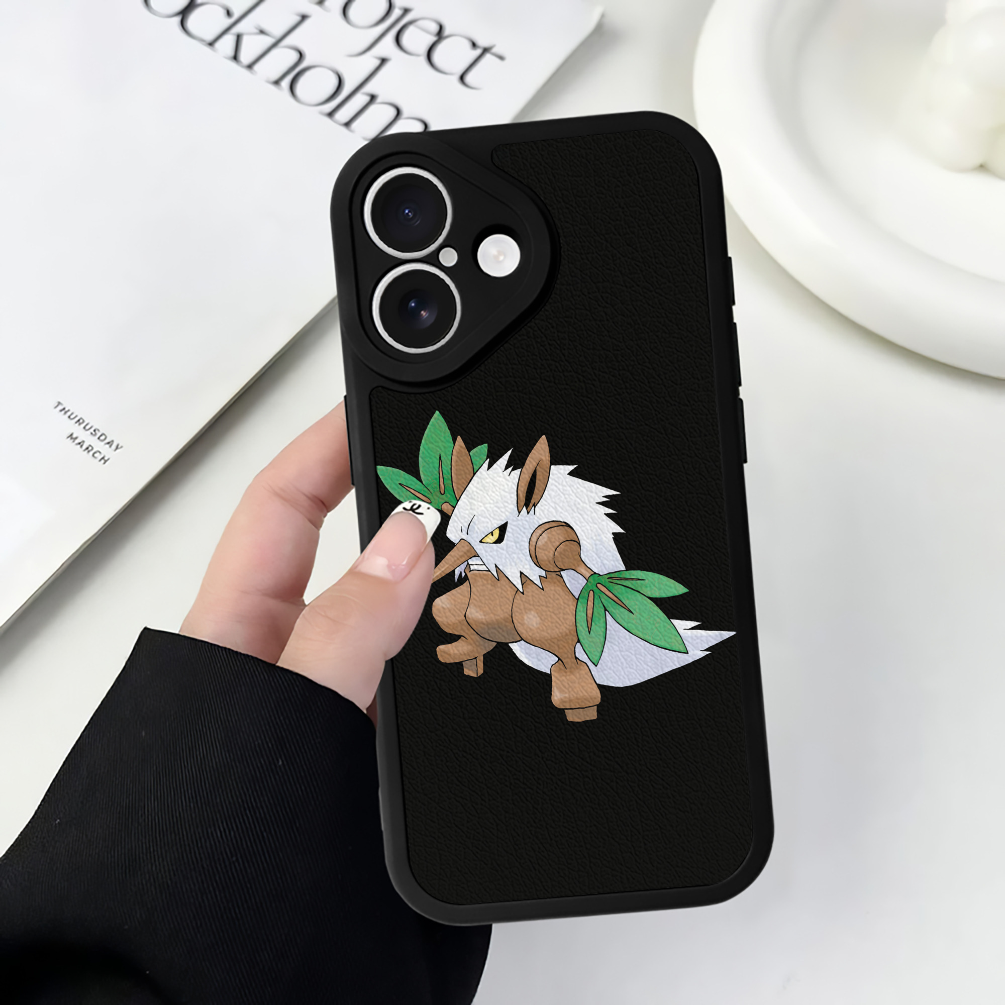 （画像用） ポケットモンスター Pokémon 【iPhone 16シリーズ対応】シリコンスマホケース（レザー調） 材質：シリコン